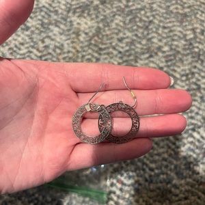 Circle dankly earrings-Silver